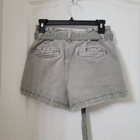 American Eagle Size 4 Washed Khaki Green Paper Bag Highest Rise Mom Shorts - Picture 3 of 15